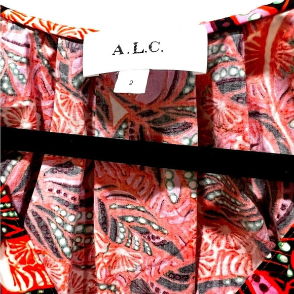 Size 2 ALC Alice printed v neck mini dress. Really gorgeous stand out dress! - Picture 3 of 4